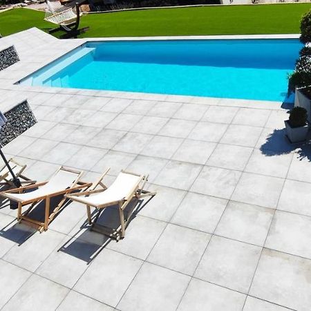 Chambre Vue Lac Av Piscine Prunieres Exterior photo